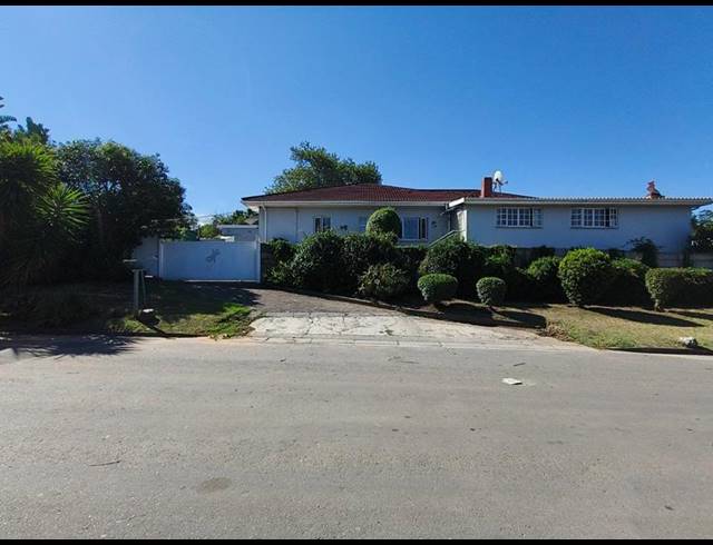 7 BEDROOM HOUSE FOR SALE IN MTHATHA CENTRAL